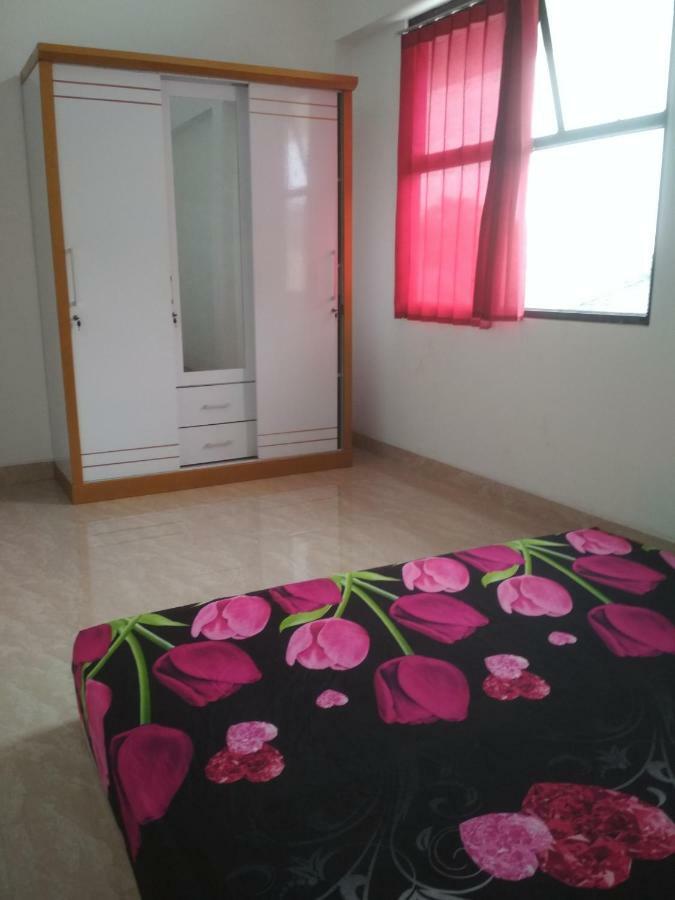 Almira Homestay Jambi Exterior foto